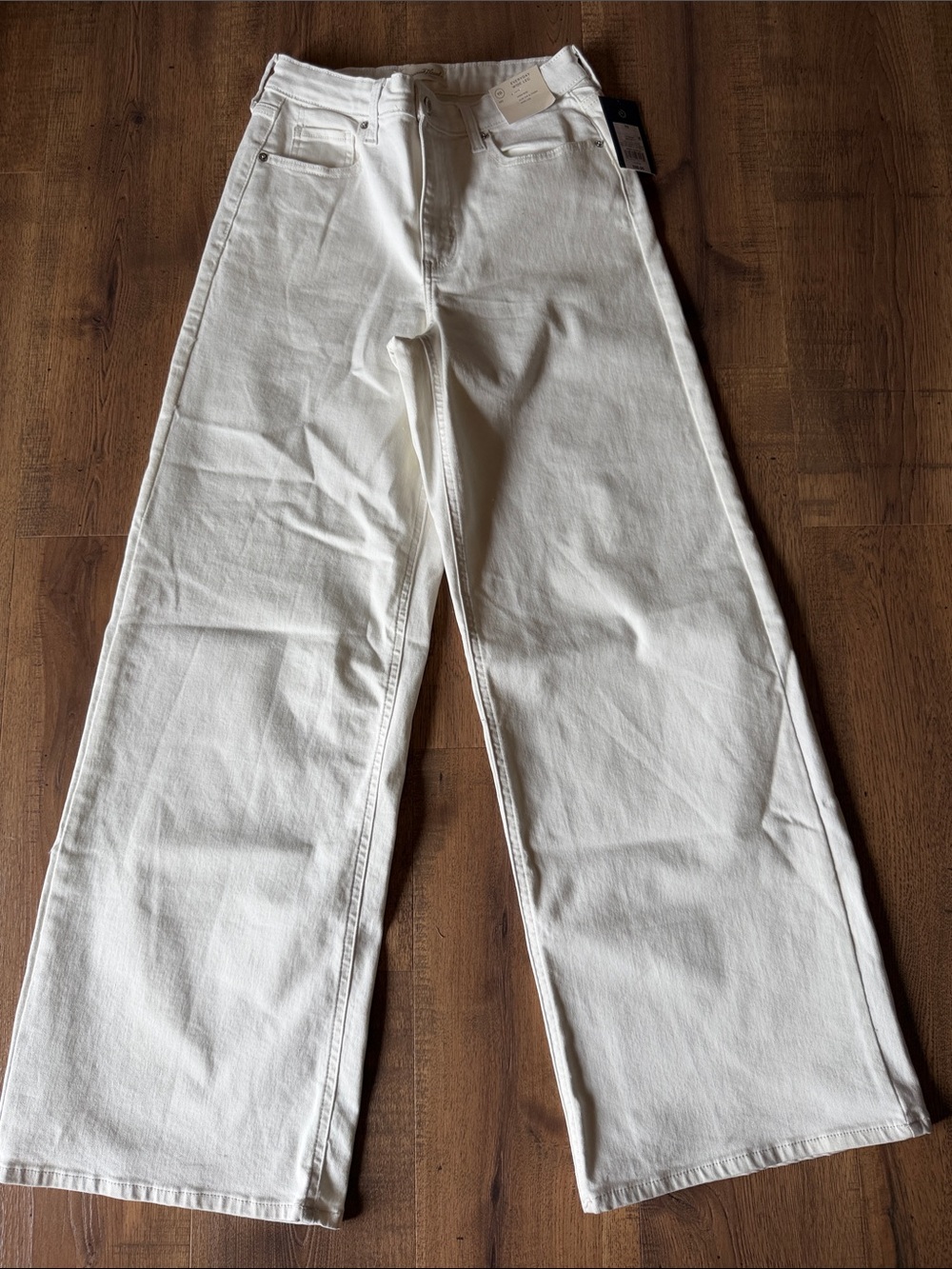 Universal Thread White Wide-Leg High-Rise Jeans size 10
